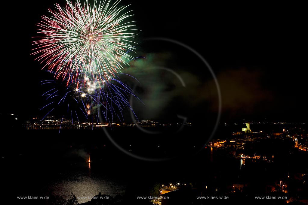 Malcesine jaehrlices traditionelles Feuerwerk zu Ehren der Stadtheiligen, Fuochi di San Anna; Malcesine traditional fireworks, Fuochi di San Anna