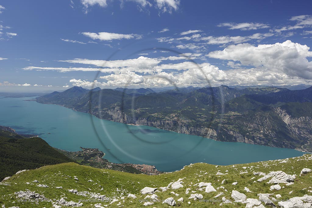 Blick von "Monte Baldo" ueber den Gardasee; View from "Monte Baldo" to Lake Garda.