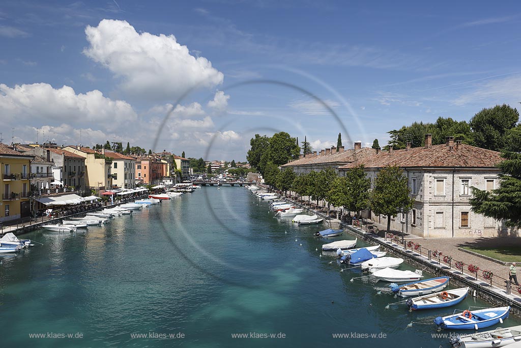 Peschiera del Garda, Blick in den "Canale di Mezzo"; Peschiera del Garda, view to the "Canala di Mezzo".