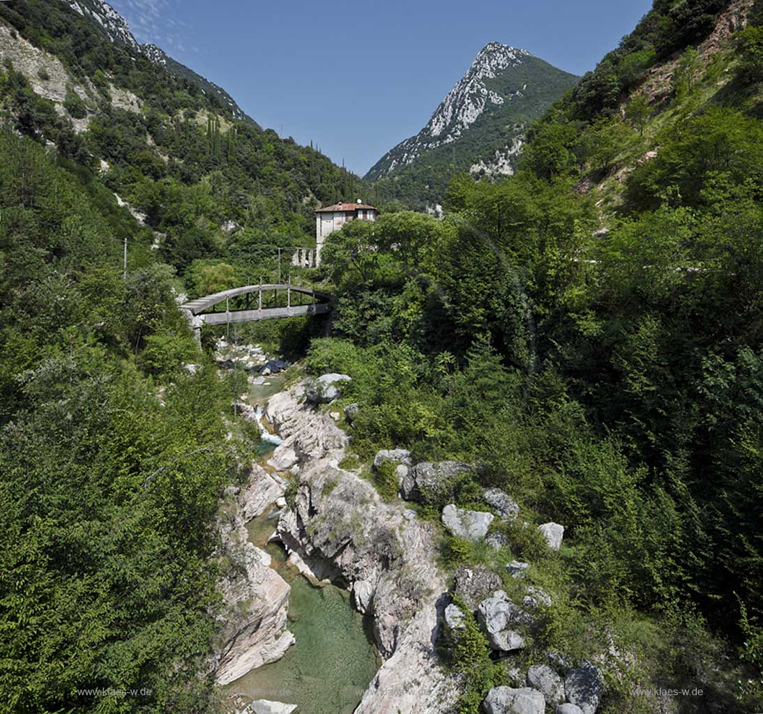 Toscolano-Maderno, Flusslandschaft, Flussbett des Toscolano im Tal der Papiermuehlen, Papiermuehlental, Valle delle cartiere, Tal der Papierfabriken; Toscolano maderno, valley of paper mills, river Toscolano,
