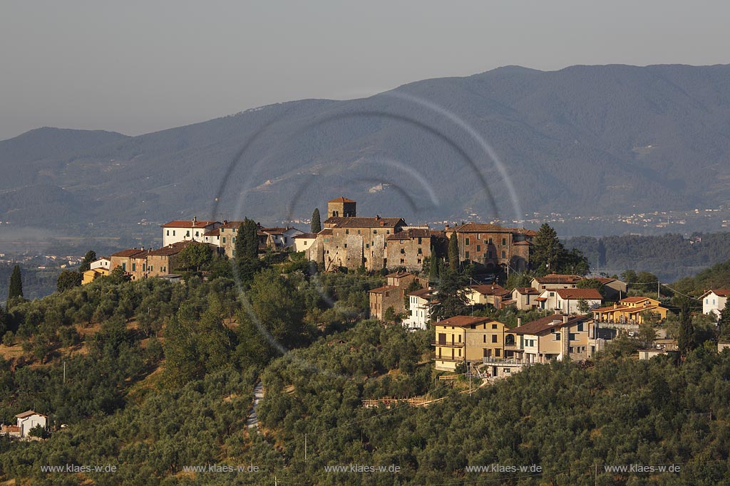 Buggiano, Blick auf Colle di Buggiano; Buggiano, view to Colle di Buggiano.