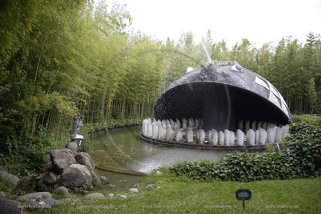 Collodi, Blick auf Brunnen im Pinoccio Park, Toskana, Tuscany