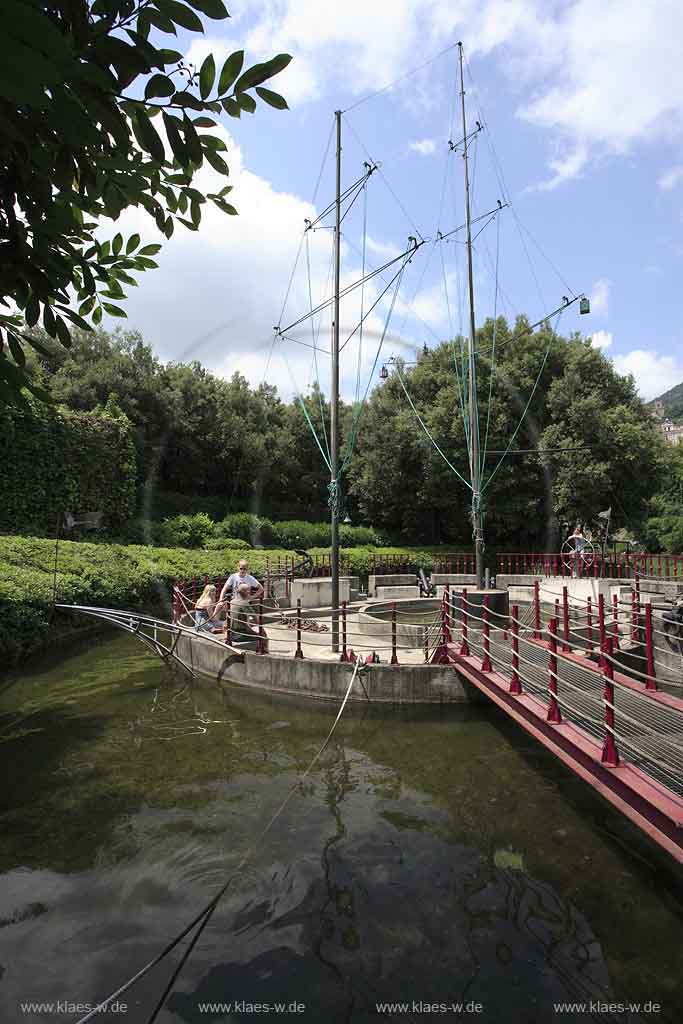 Collodi, Blick auf Segelschiff im Pinoccio Park, Toskana, Tuscany