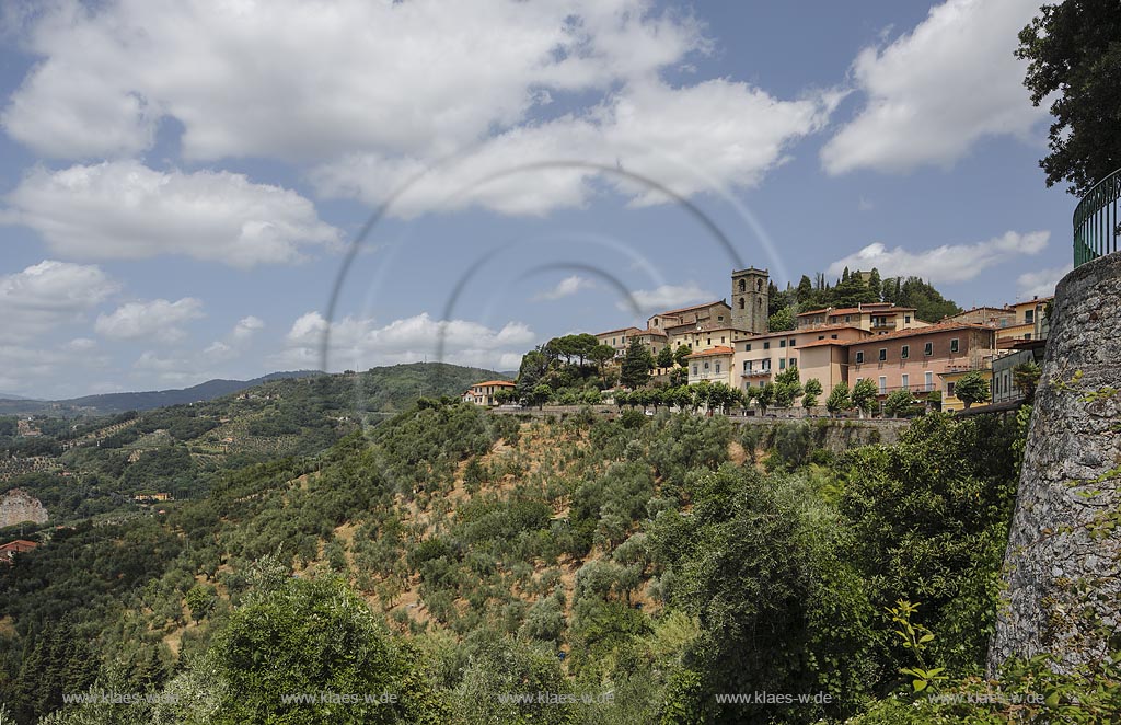 Blick auf Montecatini Alto; view to Montecantini Alto.