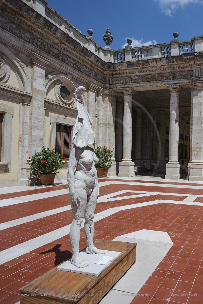 Montecatini Terme, Thermalbad Tettuccio, Skulptur Riccardo Ricci; Montecatini Terme, thermal bath Tettuccio, sculpture Ricardo Riccie.