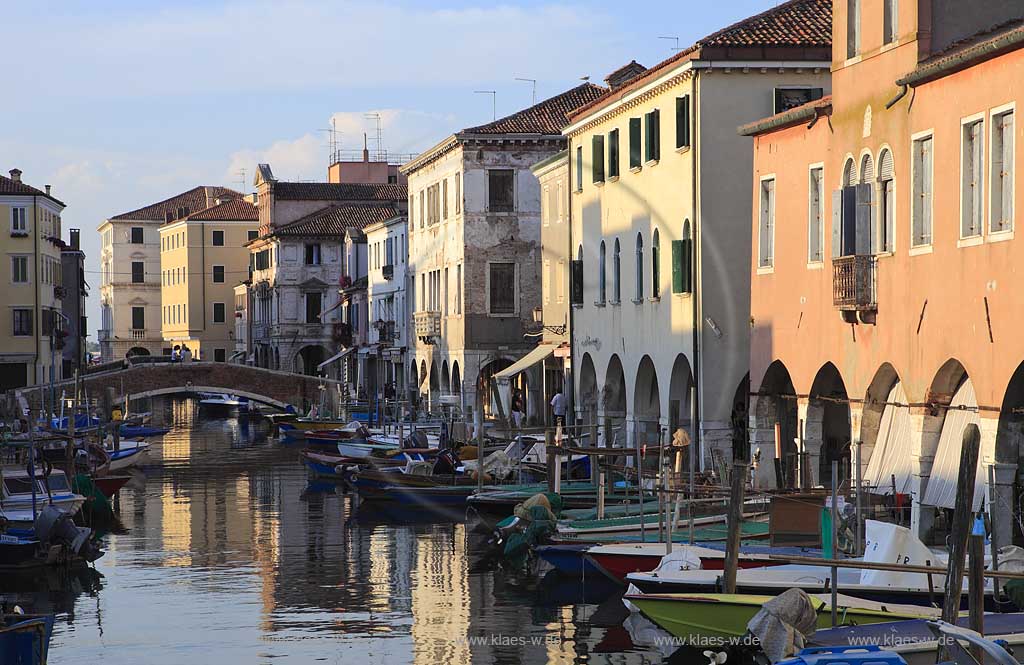 Chioggia Kanal Vena Canale Vena in stimmmungsvollem Licht; Canal Vena in evening light 