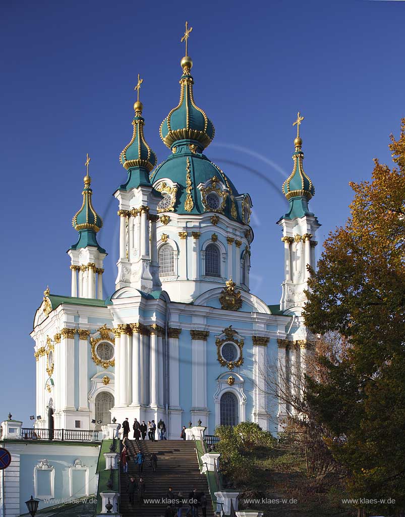 Kiew die 1767 geweihte Andreaskirche Andrijivs'ka cwerkava wurde im sogenannten ukrainischen Barock einer Mischung aus westlichem und oestlichem Stil Stil erbaut. The baroque St. Andrew church. 