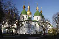 Kiew Sophienkathedrale der heiligen Sophia, Sofijskyj sobor  . The green and white St. Sophia church often called St. Sophia's cathedral.