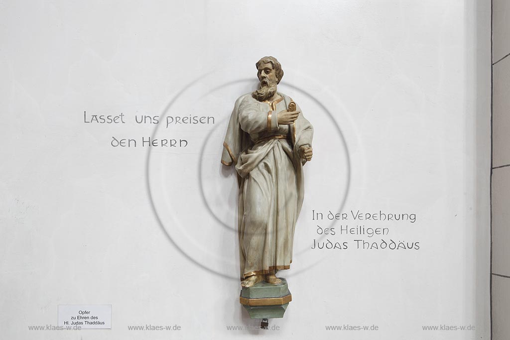  Koeln Deutz, St Heribert, Thadaeus mit Inschrift, plastische Darstellung: Figur; Koeln Deutz, St Heribert, Thadaeus with inccription, sculpture