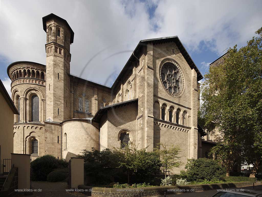 Koeln-Deutz Sankt Heribert Kirche von Suedosten aus gesehen; Cologne-Deutz St. Heribert church