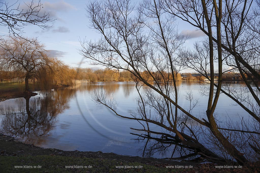 Koeln Fuehlingen, Fuehlinger See, ein mehrteiliger kuenstlicher See am noerdlichen Stadtrand von Koeln; Koeln Fuehlingen, lake Fuehlinger See.