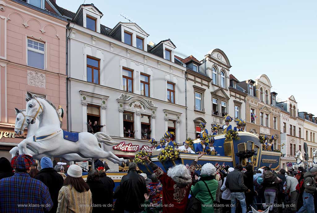 Koeln Ehrenfeld, Karneval Veedelszug am Veilchendienstag; Cologne carnival