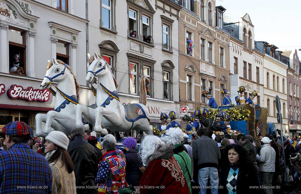 Koeln Ehrenfeld, Karneval Veedelszug am Veilchendienstag; Cologne carnival