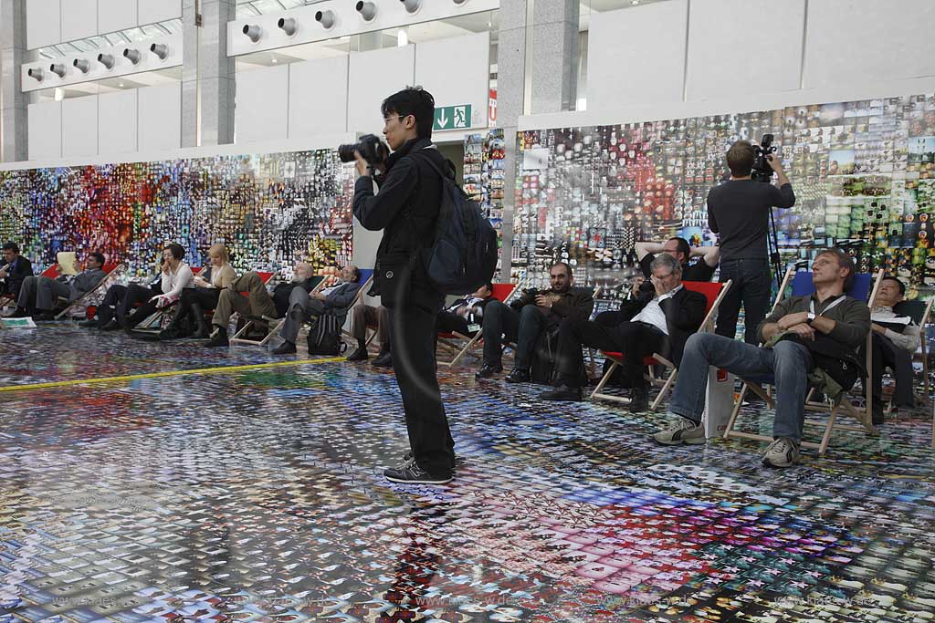 Messehalle mit Fotograf, Photografer auf der Fotomesse Photokina in Kln, Cologne