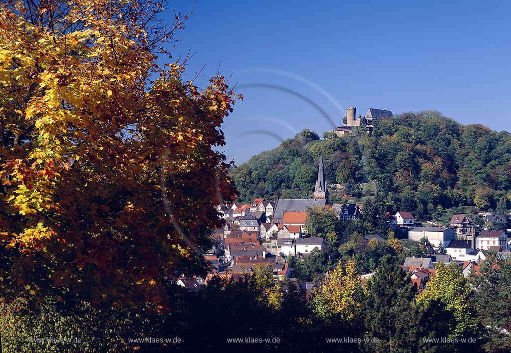 Biedenkopf, Kreis Marburg-Biedenkopf, Blick auf Biedenkopf mit Sicht auf Schloss, Kirche und Ortschaft, Hessen, Westerwald