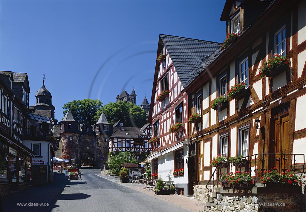 Braunfels, Blick auf Schloss und Markt mit Fachwerkhusern, Fachwerkhauesern, Lahn-Dill-Kreis, Hessen, Westerwald