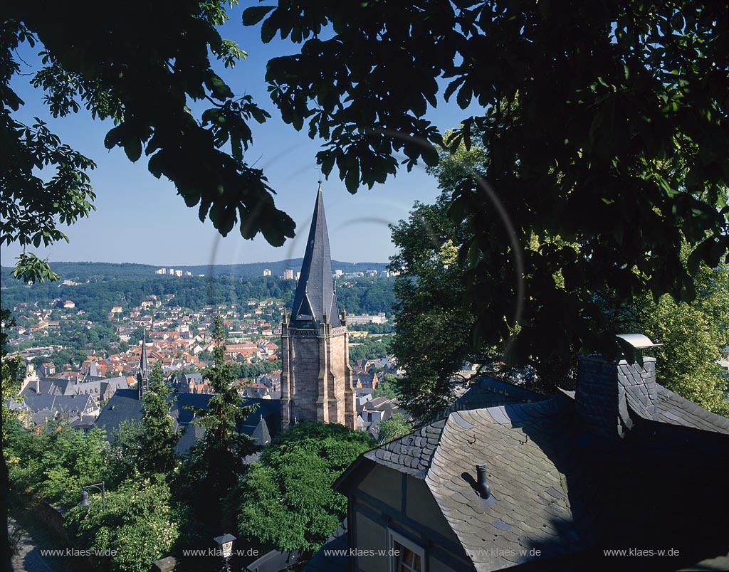 Marburg, Blick vom Schloss auf Stadt und Kirche, Kreis Marburg-Biedenkopf, Hessen, Westerwald