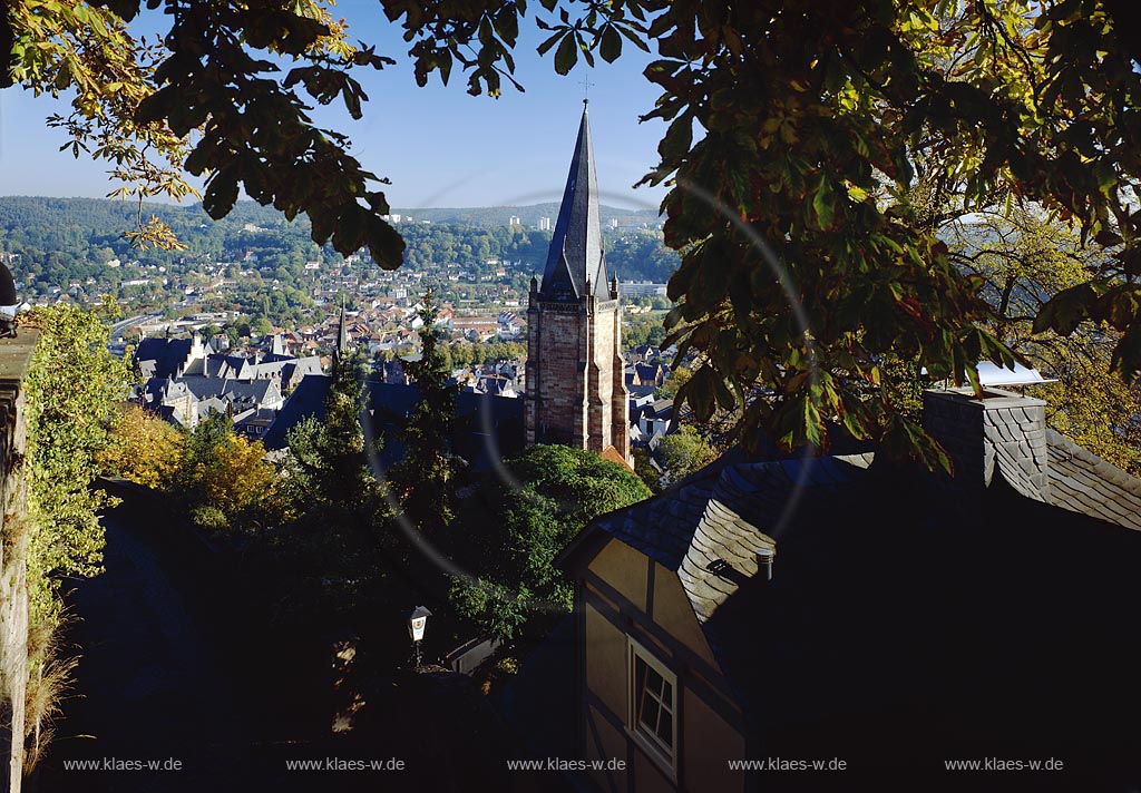 Marburg, Blick vom Schloss auf Stadt und Kirche, Kreis Marburg-Biedenkopf, Hessen, Westerwald