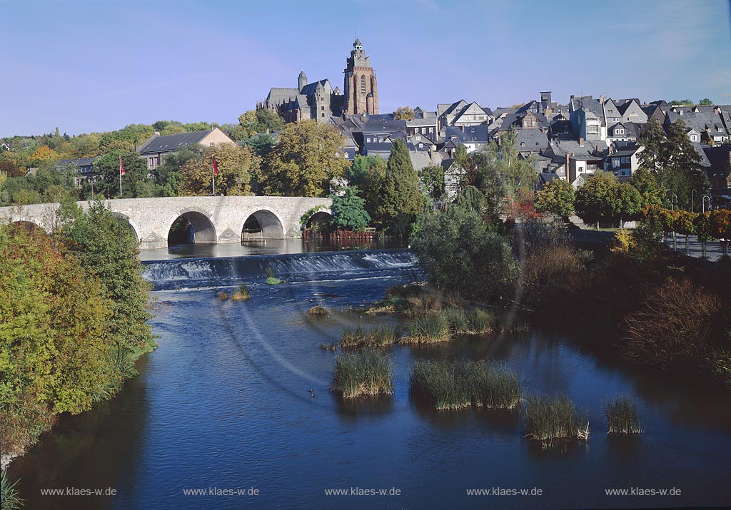 Wetzlar, Blick auf Lahn mit Brcke, Bruecke, Lahnbrcke, Lahnbruecke,  Wetzlarer Dom und Stadt, Lahn-Dill-Kreis, Hessen, Westerwald