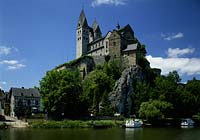 Dietkirchen, Blick auf Kirche St.Lubentius und Lahn, Limburg-Weilburg, Hessen, Westerwald