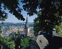 Marburg, Blick vom Schloss auf Stadt und Kirche, Kreis Marburg-Biedenkopf, Hessen, Westerwald