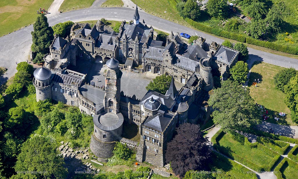 Luftbild, Schloss Wilhelmshoehe, Loewenburg, Schlosspark Wilhelmshoehee, Herkules, , Luftbild, Tulpenallee 3, Kassel, Hessen, Germany, Europa