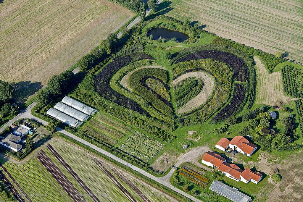Luftbild, Herz, Gaertnerei Markfelder Weg, Waltrop, Ruhrgebiet, Nordrhein-Westfalen, Germany, Europa