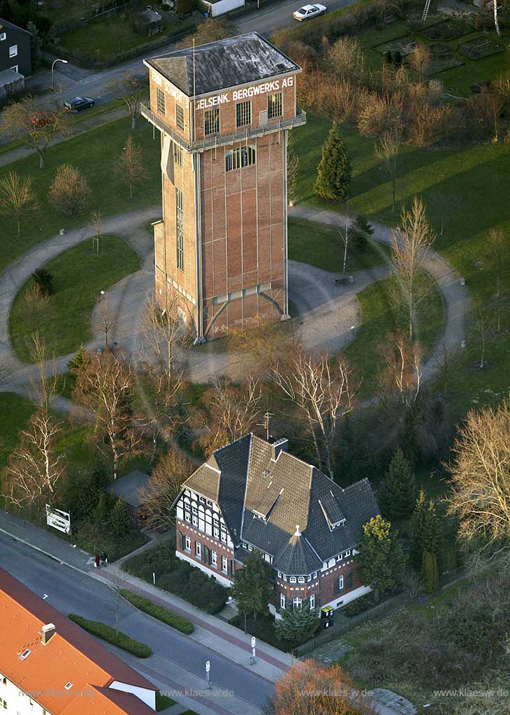 DEU, Deutschland, Ruhrgebiet, Luftbildfotografie: Castrop-Rauxel, Gelsenkirchener Bergwerks AG historischer Schacht | DEU, Germany, Ruhr area, aerial photography: Castrop-Rauxel, former coal mine, winding tower | [Copyright by Holger Klaes - Verwendung nur gegen Honorar und Belegexemplar - Werbliche Nutzung nur nach schriftlicher Freigabe - Es gelten ausschliesslich meine AGB - Tel. +49(0)2196 88 34 38, Fax 88 34 39, post@klaes-w.de, Holger Klaes, Postfach 50 15 21, 42929 Wermelskirchen - http://www.klaes-w.de Bankverbindung: Kto-Nr.: 568174701 BLZ 33070024, Deutsche Bank PGK AG Wuppertal]