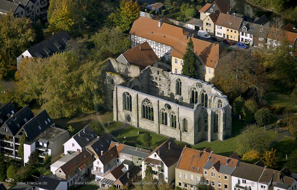 DEU, Deutschland, Nordrhein-Westfalen: Ruine des Augustinerinnenklosters, die sogenannte Kleine Marienkirche, in Lippstadt. | DEU, Germany, North Rhine-Westphalia: the ruin of the Augustinian convent in Lippstadt. 