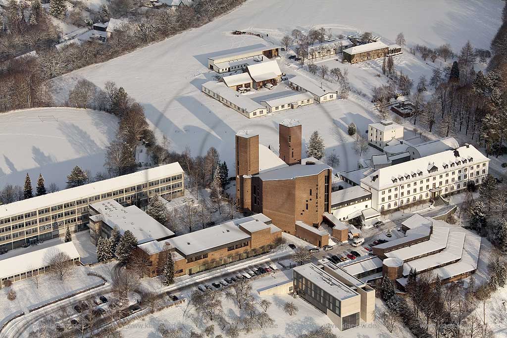 Luftbild, Abtei Koenigsmuenster & Gymnasium der Benediktiner, Meschede , Meschede, Nordrhein-Westfalen, Germany, Europa