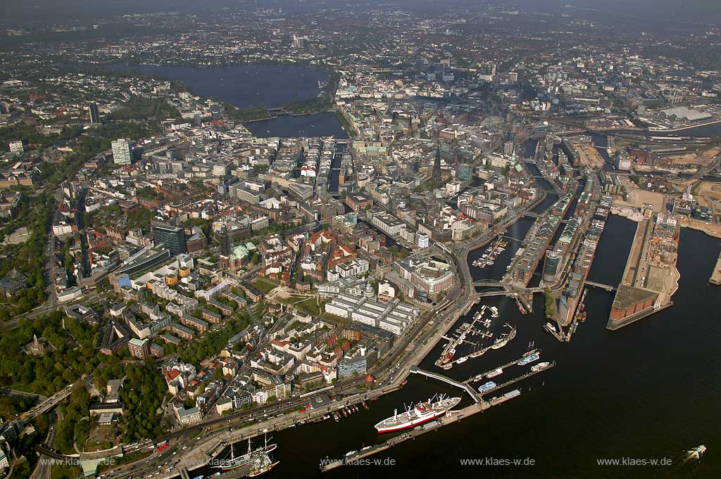 Deutschland, DEU: Hamburg, Blick auf Neustadt, Altstadt, Binnenalster und Aussenalster. | Germany, DEU: Hamburg, view of Old Town, Binnenalster and Aussenalster.