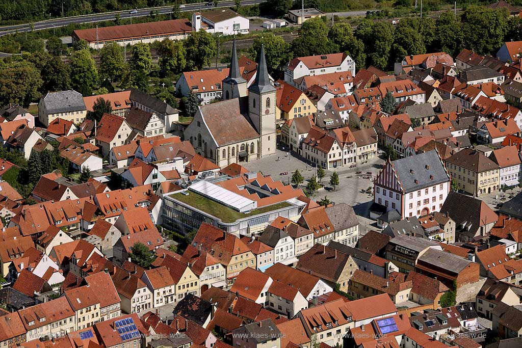 aereal view; aerial photo; aerial photography; aerial picture; aerial view; aerophoto; Altstadt; architecture; Architektur; areal image; Attribut; Ausflugsziel; Bavaria; Bayern; birds eye view; birds-eye view; Blick; church; city; cityscape; DEU; Deutschland; Europa; Europe; Fachwerkromantik; ff_apis; Fluss; Franken; Genre; Germany; Hassberge; Hassfurt; Herkunft; Innenstadt; Jahreszeit; Kleinstadt; Kolonat und Totnan; Kultur; Kurzurlaub; Luftaufnahme; Luftbild; Luftbildfotografie; Luftfotografie; Main; Mainbruecke; Marktplatz; old town; oldtown; Ortskern; overview; Pfarrkirche; Reiseziel; river; Sehenswuerdigkeit; Siedlungskern; sights; Sommer; Spaetgotik; St. Kilian; Stadt; Stadtentwicklung; Stadtlandschaft; Stadtmitte; Stadtpfarrkirche; summer; town; town center; town centre; townscape; Uebersicht; Umwelt; Unterfranken; urban development; Vermerk; view; Vogelperspektive; x2xDF; Zusatzmerkmal Herkunft