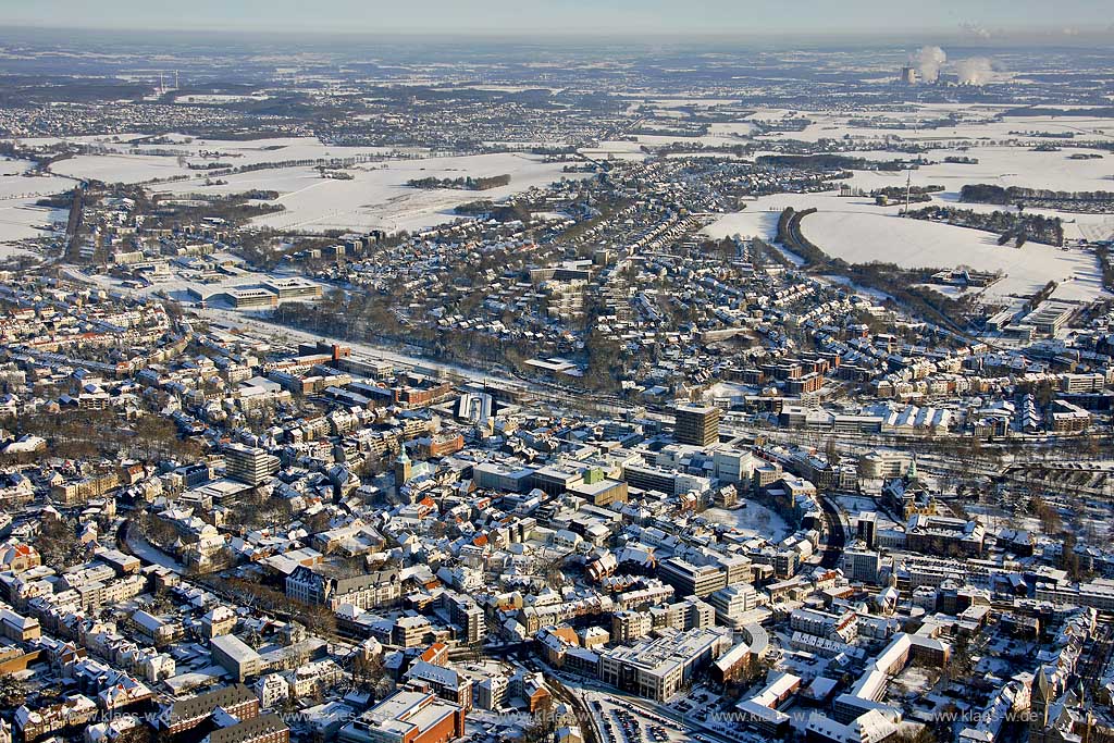 DEU, Deutschland, Nordrhein-Westfalen: Recklinghausen-Mitte im Schnee; DEU, Germany, North Rhine-Westphalia: the town center of Recklinghausen.