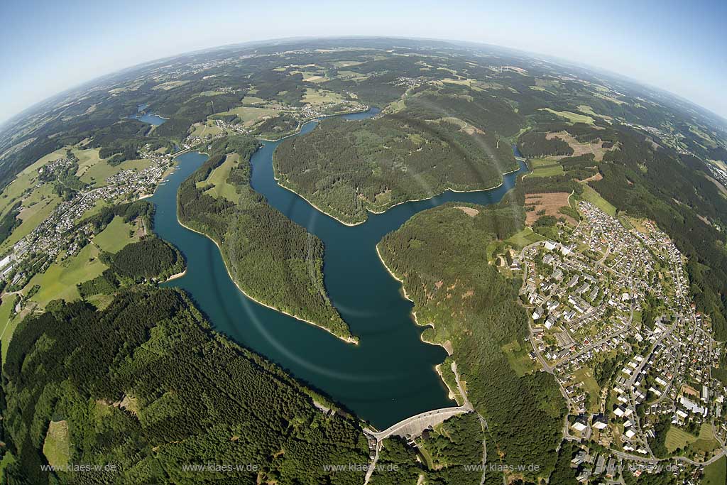 Bergneustadt und Gummersbach, Gesamtansicht Aggertalsperre, Genkeltalsperre, Stausee, Genkel, Grotmicke,  Marienheide; general view barrage Aggertalsperre, barrage Genkeltalsperre, artificial lake, Genkel, Grotmicke, Marienheide.