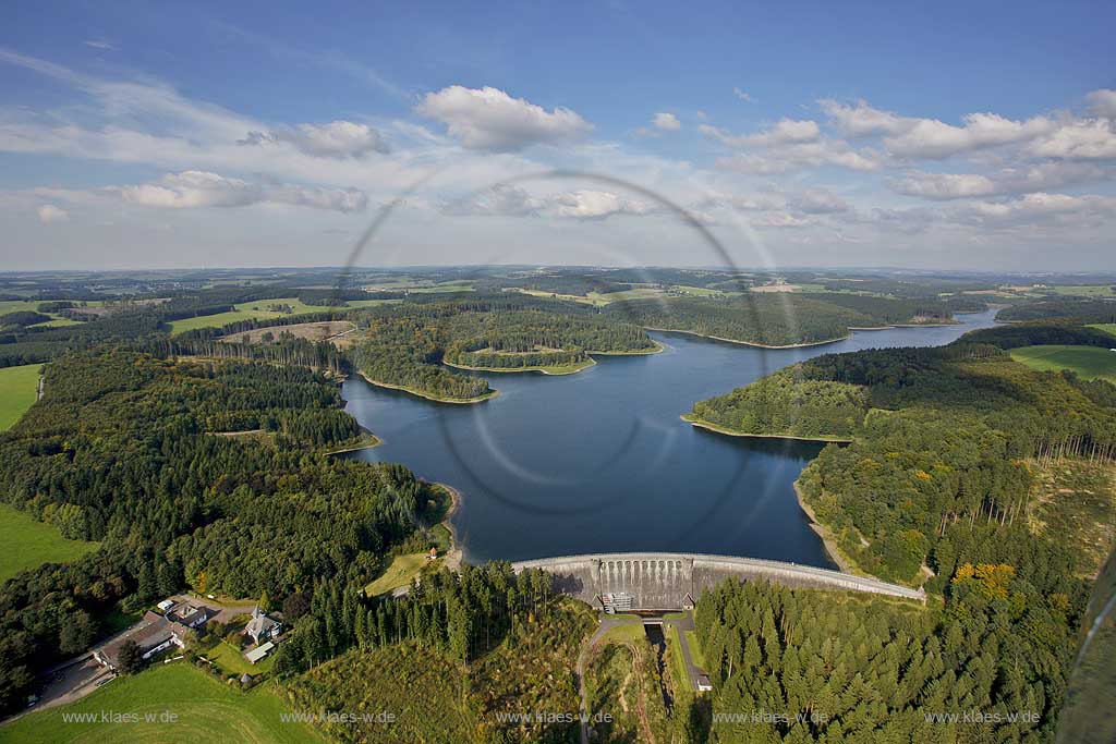 DEU, Deutschland, Nordrhein-Westfalen: Kerspetalsperre, Kierspe. | DEU, Germany, North Rhine-Westphalia: Kerspe dam, Kierspe. 