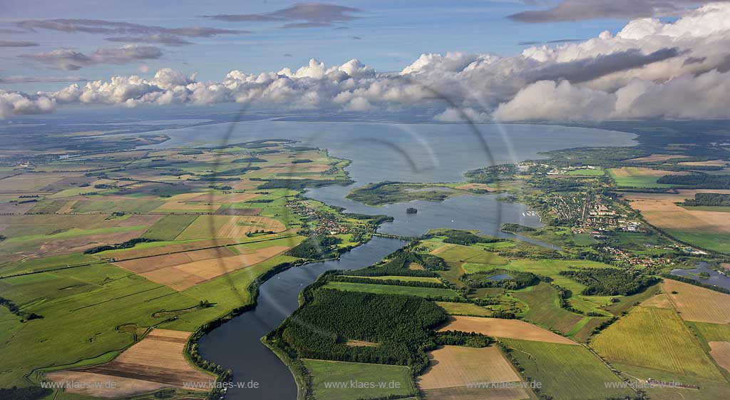 Seenlandschaft Mueritz, Rechlin, Mecklenburg-Vorpommern, Deutschland, DEU. | The Mueritz Lakes, Rechlin, Mecklenburg-West Pomerania, Germany, DEU.