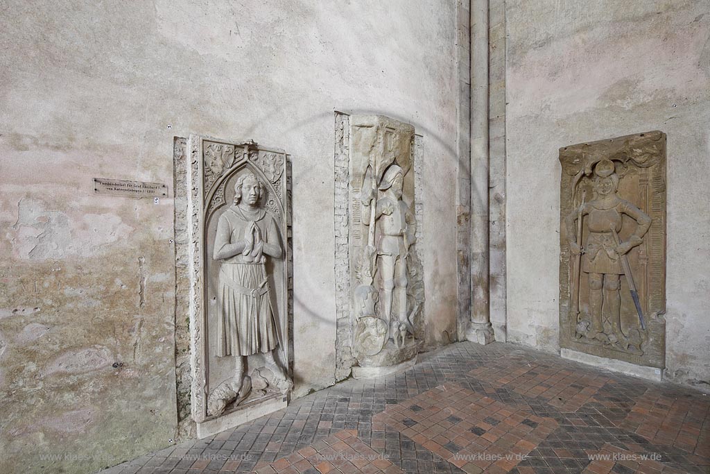 Eltville, Kloster Eberbach, Klosterkirche, Basilika Tumbendeckel fuer Graf Eberhard I. von Katzenelnbogen;  Eltville, abbey Eberbach, abbey church, basilica, thumb cap for earl Eberhard I. from Katzenelnbogen.