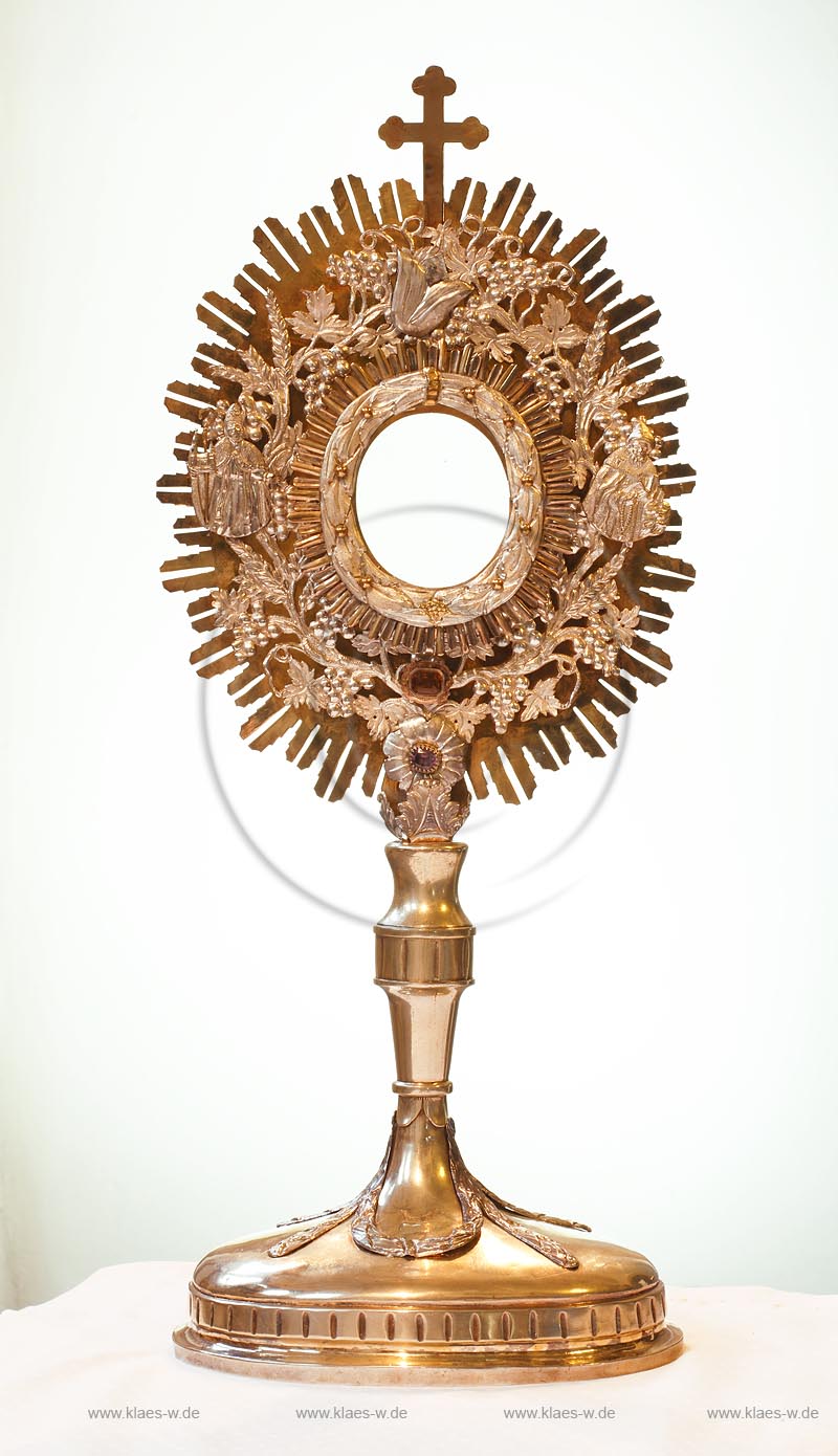 Erpel Orschberg, St.-Josef-Kapelle, Monstranz; Erpel Orschberg, St.-Josef-Kapelle, monstrance.