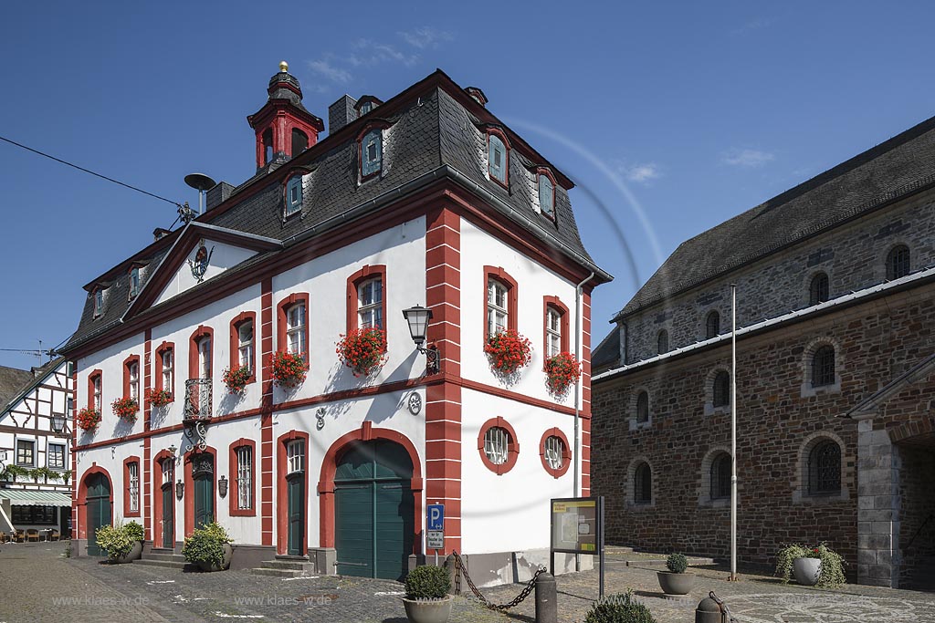 Erpel, Blick auf das Rathaus; Erpel, view to the town hall.