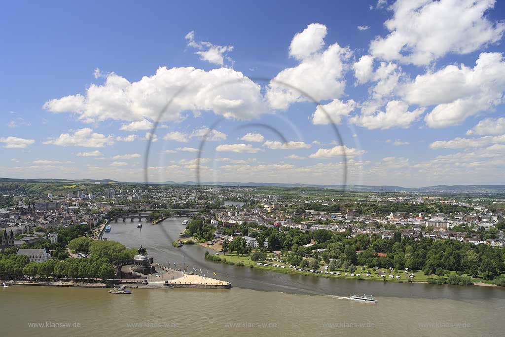 Koblenz Blick von Ehrenbreitstein auf das Deutsche Eck mit Moselmuendung in den Rhein und Reiterstandbild Kaiser Wilhelm 1; View to Deutsches Eck with Monument of  German Emperor Wilhelm I