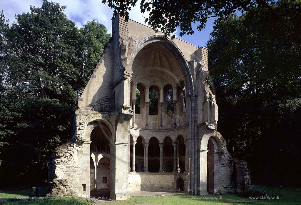 Oberdollendorf, Knigswinter, Koenigswinter, Rhein-Sieg-Kreis, Mittelrhein, Blick auf Chorruine Kloster Heisterbach, Zisterzienser-Abtei