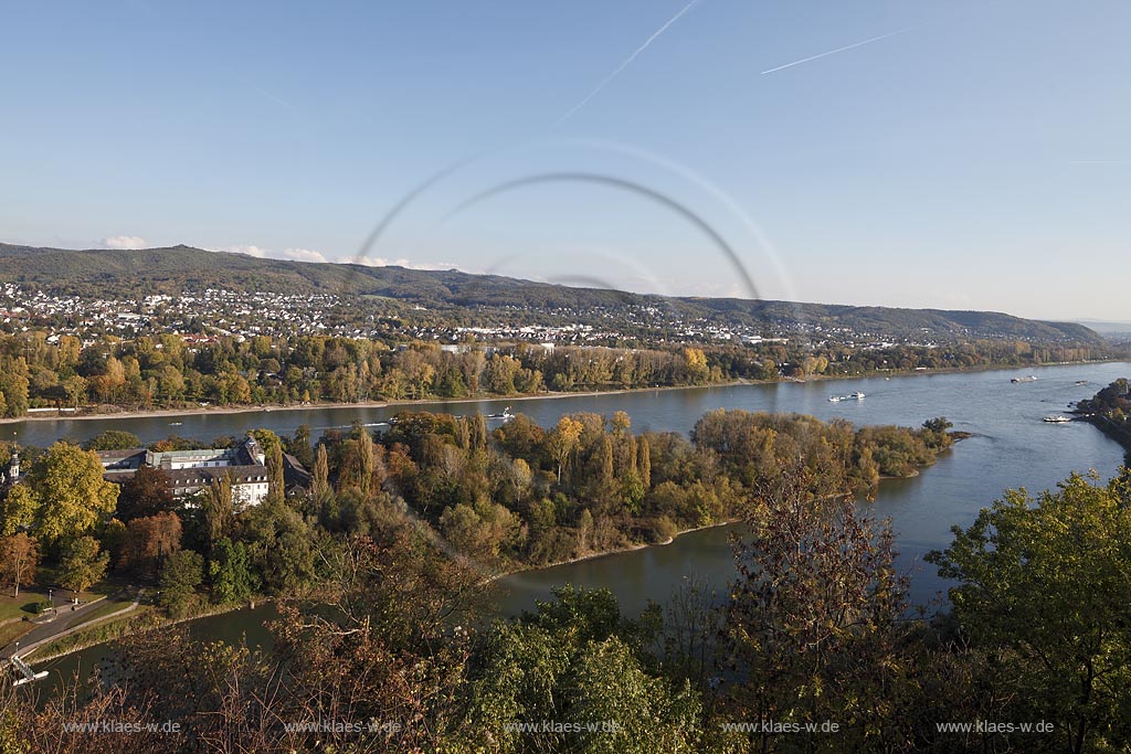 Remagen-Rolandswerth, Blick von der ehemaligen Burg Rolandseck ueber den Rhein mit Nonnenwerth, Kloster Nonnenwerth, im Hintergrund Bad Honnef; View from ruin castle Rolandseck over Rhine river, Nonenwerth, cloister, with Bad Honnef in the background