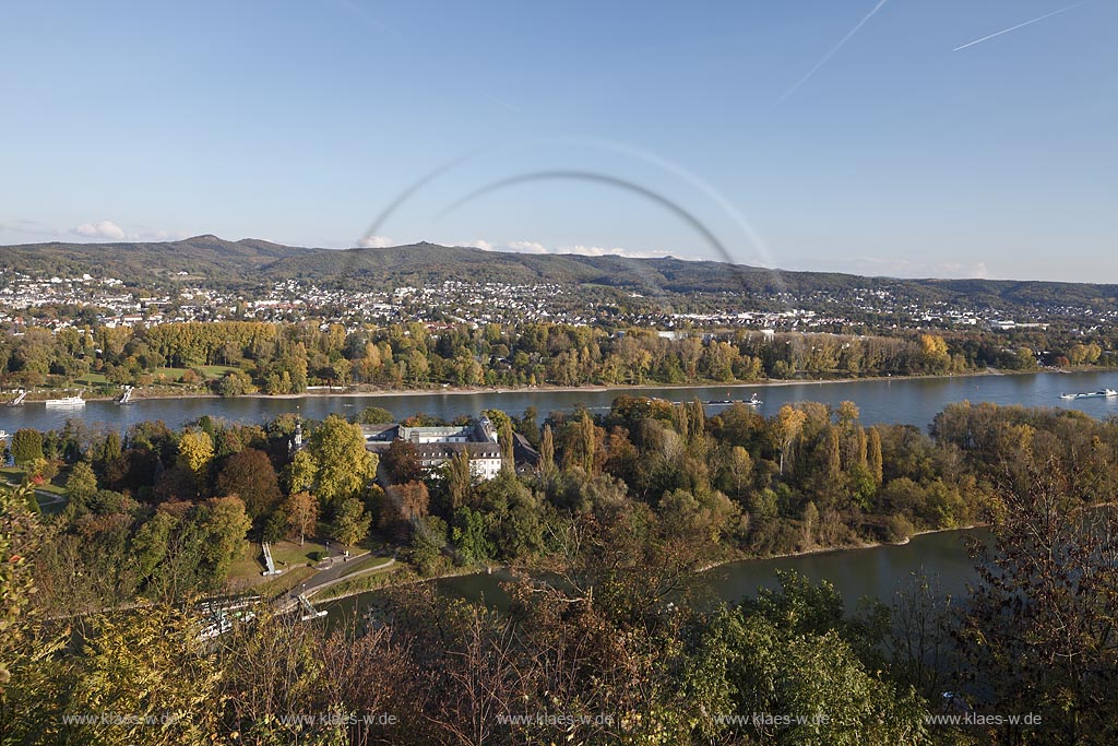 Remagen-Rolandswerth, Blick von der ehemaligen Burg Rolandseck ueber den Rhein mit Nonnenwerth, Kloster Nonnenwerth, im Hintergrund Bad Honnef; View from ruin castle Rolandseck over Rhine river, Nonenwerth, cloister, with Bad Honnef in the background