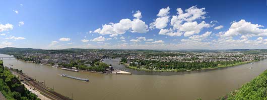 Koblenz Extrem Panormama Blick von Ehrenbreitstein auf das Deutsche Eck mit Moselmuendung in den Rhein und Reiterstandbild Kaiser Wilhelm 1; Most impressive panorama view to Deutsches Eck with Monument of  German Emperor Wilhelm I