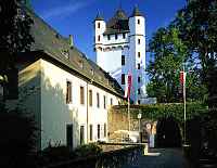 Eltville am Rhein, Rheingau-Taunus-Kreis, Rheingau, Mittelrhein, Blick auf Stadtburg, Kurfuerstliche, Kurfrstliche Burg, Wahrzeichen der Stadt