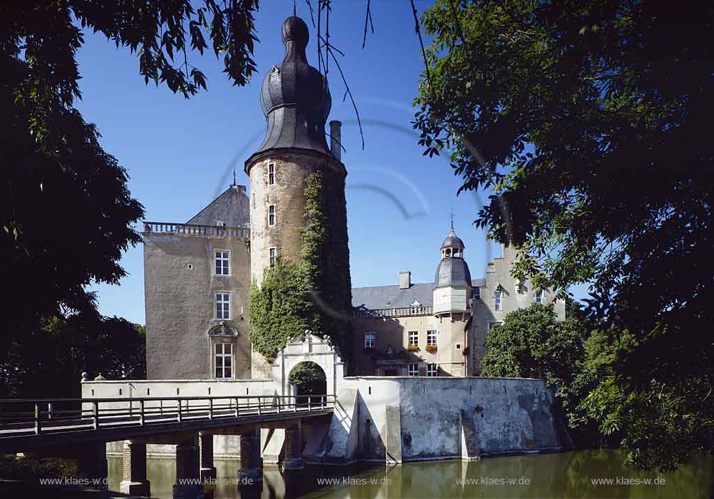 Gemen, Borken, Mnster, Muenster, Mnsterland, Muensterland, Blick auf Wasserschloss, Schloss, Wasserburg, Burg, Jugendburg Gemen
