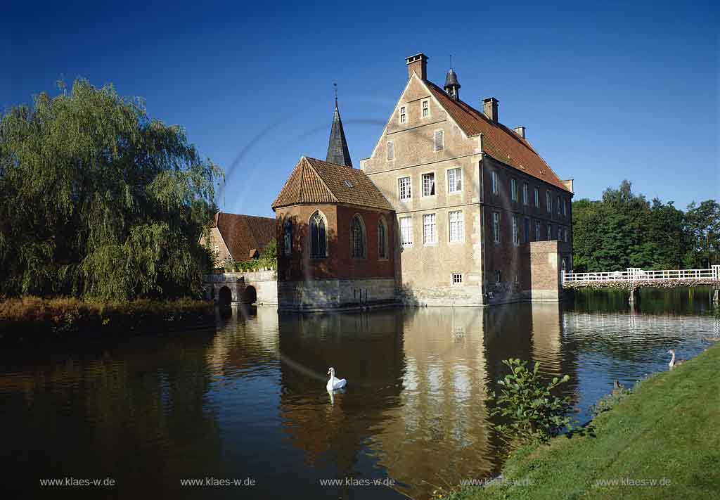 Havixbeck, Kreis Coesfeld, Mnster, Muenster, Mnsterland, Muensterland, Blick auf das Drostemuseum in der Burg, Wasserburg  Hlshoff, Huelshoff 