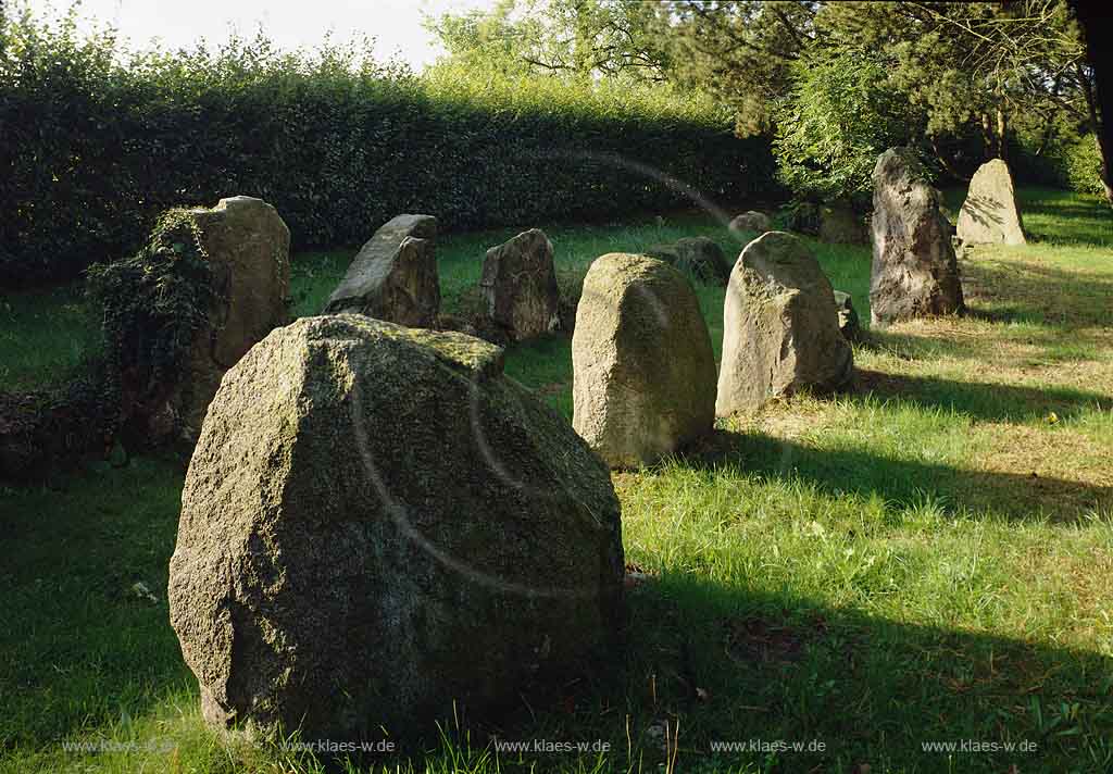 Holperdorp, Lienen, Kreis Steinfurt, Mnster, Muenster, Mnsterland, Muensterland, Blick auf Megalithengrab, Hnengrab