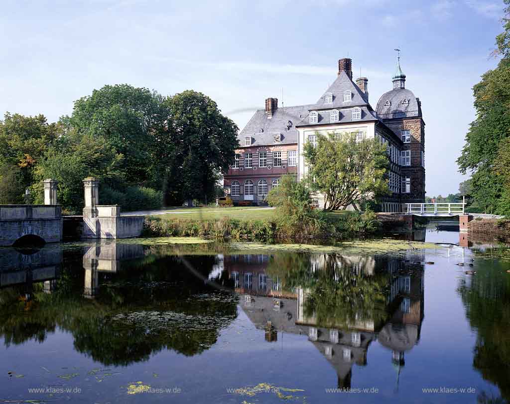 Hovestadt, Lippetal, Kreis Soest, Mnster, Muenster, Mnsterland, Muensterland, Blick auf Schloss, Wasserschloss Hovestadt