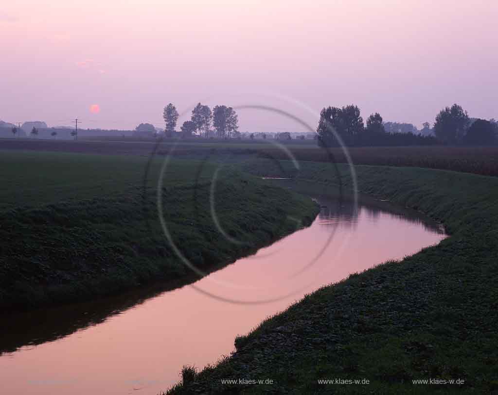 Vreden, Kreis Borken, Mnster, Muenster, Mnsterland, Muensterland, Blick auf die Berkel, Abendstimmung